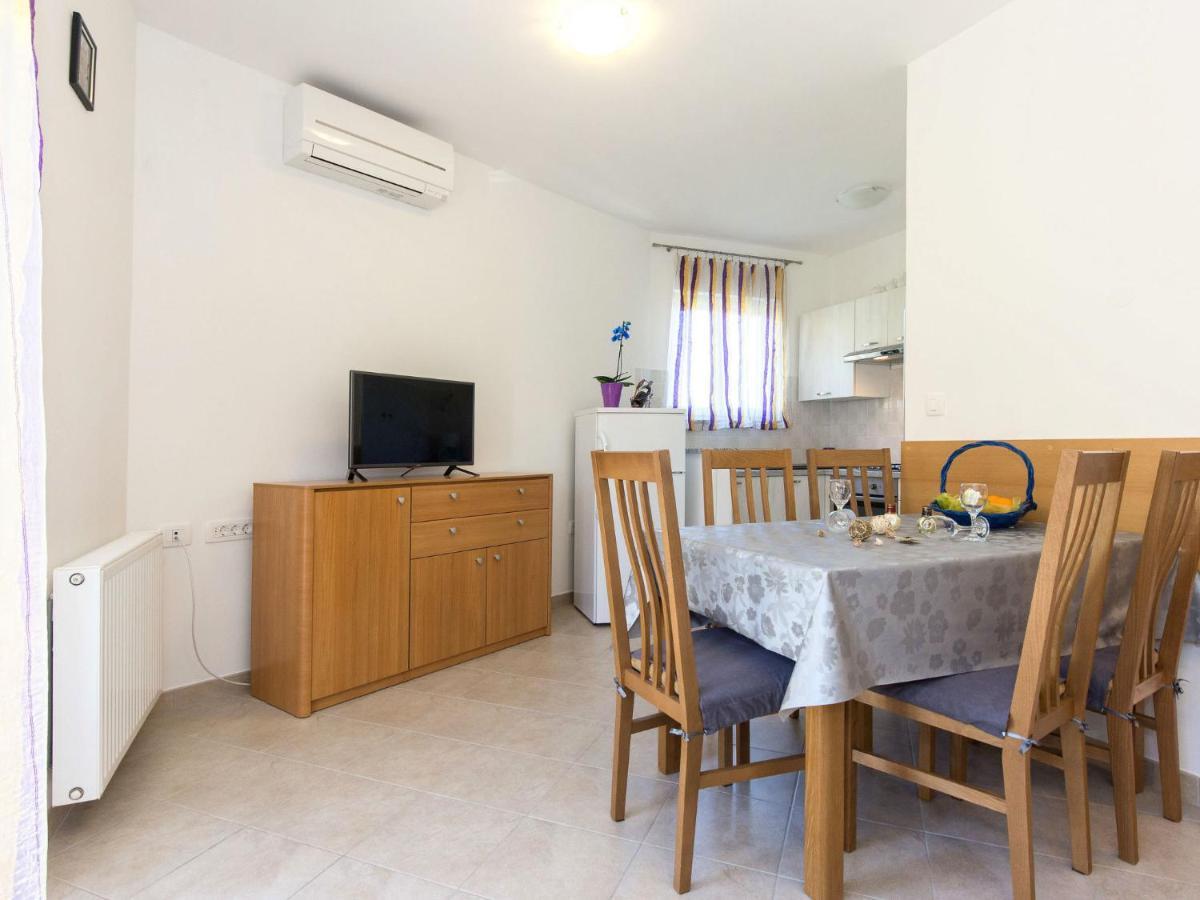 Apartment Andrea - Mod140 By Interhome Martina المظهر الخارجي الصورة